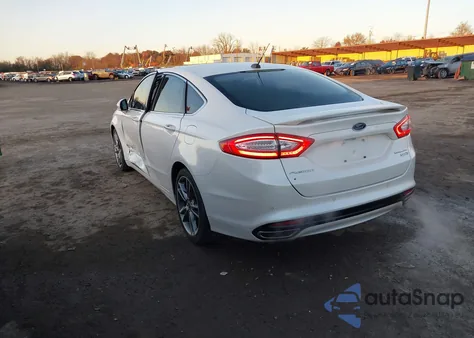 2015 Ford Fusion Titanium z USA, uszkodzony, nr VIN 3FA6P0D96FR221101